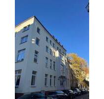 Neu renovierte 3-Zimmer-Wohnung mit herrlichem Balkon in den Innenhof in der beliebten Südstadt von Hannover
