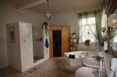 Wellnessbad im EG Haupthaus - 