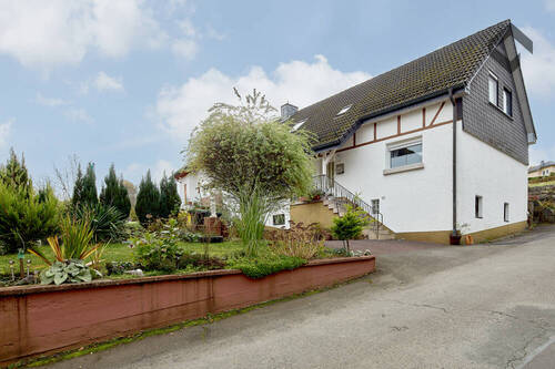 Provisionsfrei! - Wohlfühlhaus mit Wintergarten - 259.500,00 EUR Kaufpreis, ca.  204,10 m² Wohnfläche