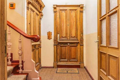 Haustür - ***Selbstbezug - Familiengerechte Altbauwohnung nahe Volkspark FH***