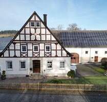 Vielseitiger Restbauernhof mit großzügigem Raumangebot und stabilen Nutzungsperspektiven in Olpe Rhonard