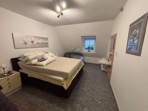 Teilansicht Gästezimmer OG.jpeg - 