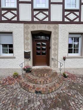 Ansicht vom Hauseingang - 