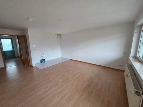 Wohnbereich mit Küchennische - 