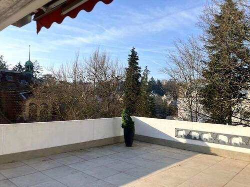 Mega Dachterrasse - Großzügiges Wohnen am Neroberg!