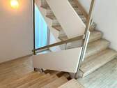 gepflegtes Treppenhaus - 4 Zimmer Etagenwohnung zur Miete in Wiesbaden