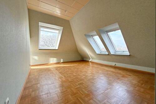 Kind / Arbeitszimmer - 