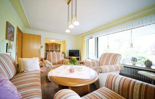 Wohnzimmer - 7 Zimmer Einfamilienhaus in Ritterhude