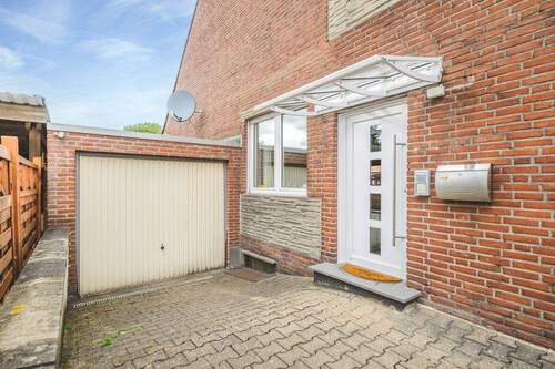 Hauseingang - Mehrfamilienhaus, Wohnhaus mit 193,80 m² in Herzogenrath zum Kaufen