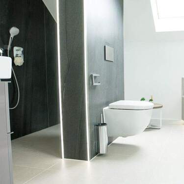 Beispiel Badezimmer - 5 Zimmer Einfamilienhaus zum Kaufen in Sachsenheim