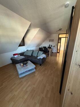 Wohn- & Essbereich - 2 Zimmer Etagenwohnung zur Miete in Böbingen