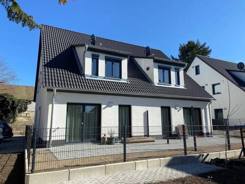 Referenzbild 2 - 4 Zimmer Doppelhaushälfte zum Kaufen in Nürnberg