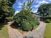 Blickwinkel Gartenzugang und Terrasse - 