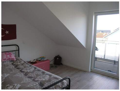 OG_Zimmer Nr. 2 m. Balkon - 