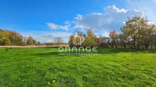 Bild 1 - ***Großzügiges Zweifamilienhaus mit ca. 12.000 m² Traumgrundstück***