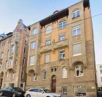 Stilvolle 3,5-Zimmer-DG-Wohnung mit Kamin, Sauna und Stellplatz in zentraler Stuttgarter Lage