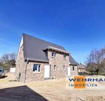 Hochwertige Doppelhaushälfte in zweiter Reihe mit idyllischem Garten - Hoisdorf