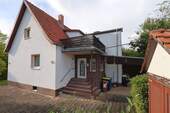 Seitenansicht - Ihr neues Zuhause in bester Lage - Doppelhaushälfte mit Balkon, Garten und Garage