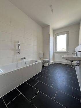 Bild 3 - 4 Zimmer Etagenwohnung in Naumburg