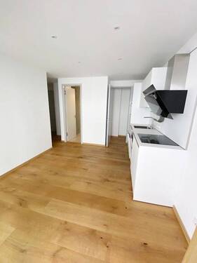 Wohnen und Kochen - 2 Zimmer Etagenwohnung in München