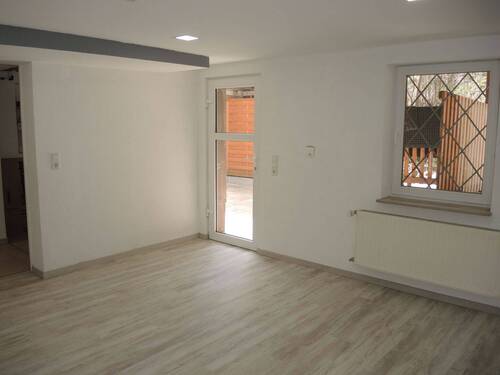 Hobbyraum mit Gartenzugang - 