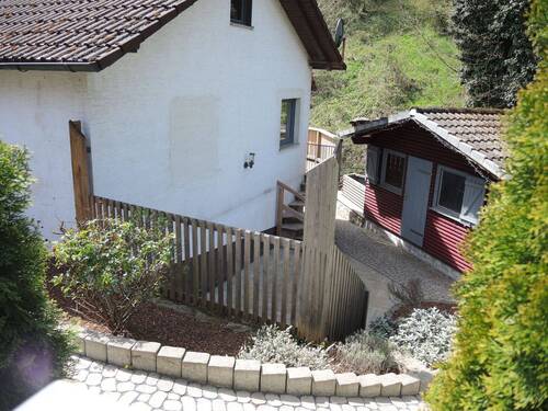 Zugang zum Garten - 5 Zimmer Doppelhaushälfte zum Kaufen in Bad Brückenau