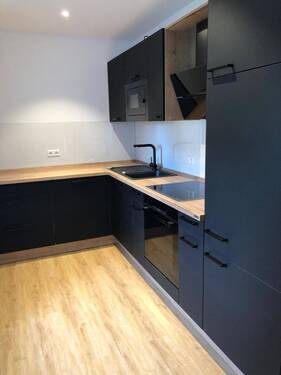 Einbauküche Juli 2025 - 3 Zimmer Etagenwohnung zur Miete in Singen (Hohentwiel)