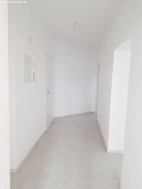 Bild 1 - Helle 3-Raum-Wohnung in saniertem Gründerzeit-Mehrfamilienhaus, ruhige zentrumsnahe Lage in Chemnitz-Hilbersdorf