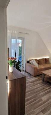 Wohnzimmer mit Balkontüre - 