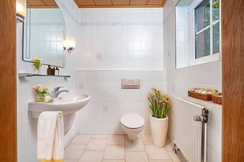 2SR07752 - Bathroom - Modern - 4 - 