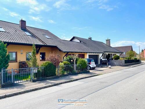 Ansicht Nord - 7 Zimmer Doppelhaushälfte in Schrobenhausen / Steingriff