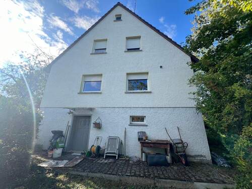 Seitenansicht von Garten - 