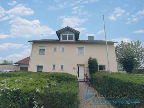 Ansicht - Wohnhaus mit großem Grundstück in ruhiger Lage von Buchhofen