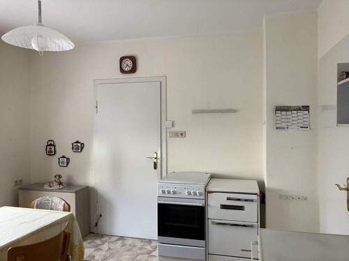 EG: Küche Richtung Wohnzimmer - 