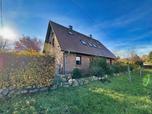 Gebäudeansicht 1 - 6 Zimmer Mehrfamilienhaus, Wohnhaus zum Kaufen in Eldetal