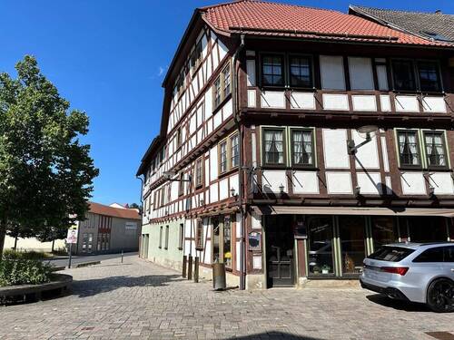 Wohn - und Geschäftshaus - 