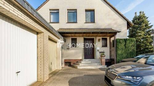 Außenansicht 2 - 7 Zimmer Einfamilienhaus zum Kaufen in Mülheim an der Ruhr