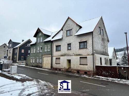 verkehrsgünstige Lage - Extra Schnäppchen für Familien mit handwerklichem Geschick - Einfamilienhaus in Brotterode kaufen