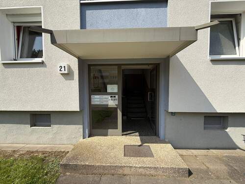 Eingang - 3 Zimmer Etagenwohnung zum Kaufen in Celle