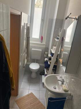 Badezimmer mit Dusche - Etagenwohnung mit 23,00 m² in Weimar zur Miete