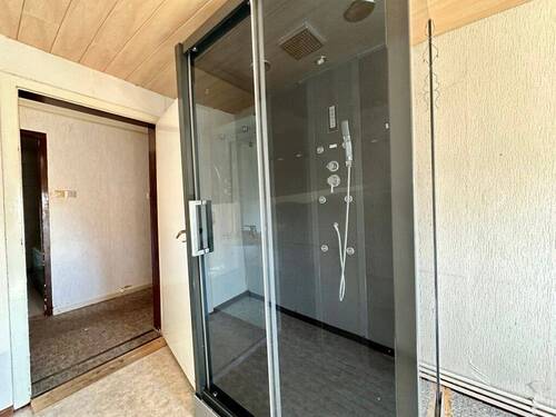 separate Duschkabine - auch hier kann ein Bad entstehen - 