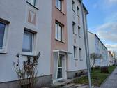 Hauseingang - 3 Zimmer Etagenwohnung in Merseburg