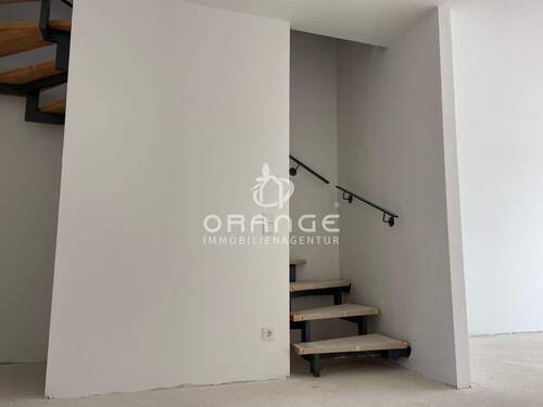 Hier gehts hoch zu den Schlafzimmern und Bädern - 