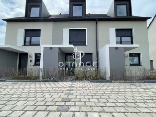 Frontansicht Kopie - ***Finalisieren Sie sich Ihren Wohntraum - KW 55 EE Haus sucht Erstbezieher***