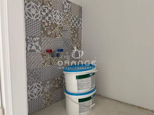 Waschbecken und Toilette wählen Sie selbst aus - 