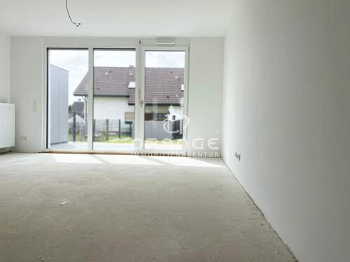 Der grosse, helle Wohnbereich.... - 