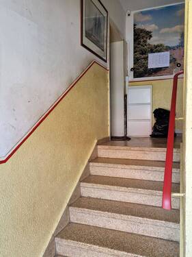 Treppenhaus - Mehrfamilienhaus, Wohnhaus mit 360,00 m² in Eschwege zum Kaufen