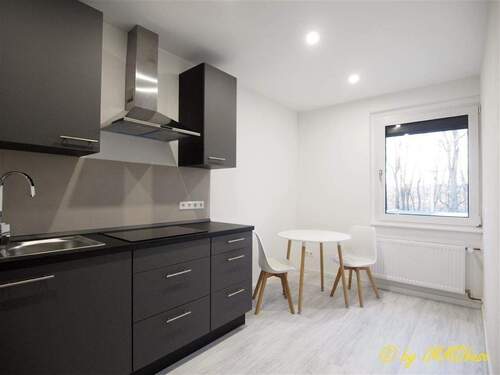 Küche mit Blick ins Grüne - 