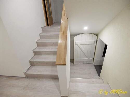 Abstellmöglichkeiten - Mehrfamilienhaus, Wohnhaus mit 149,00 m&sup2; in Striegistal zur Miete