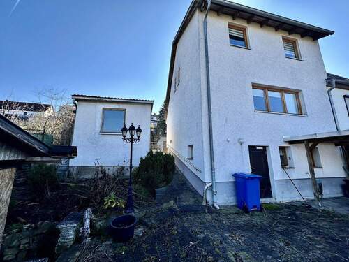 Ansicht vom Garten aus - 3 Zimmer Doppelhaushälfte in Meiningen